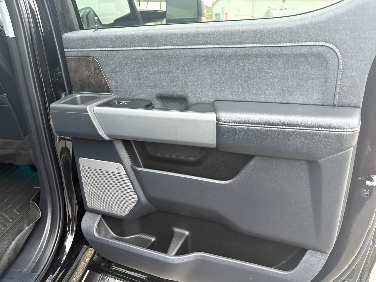 Used 2024 Ford F350 Lariat w/ Lariat Ultimate Package image 58