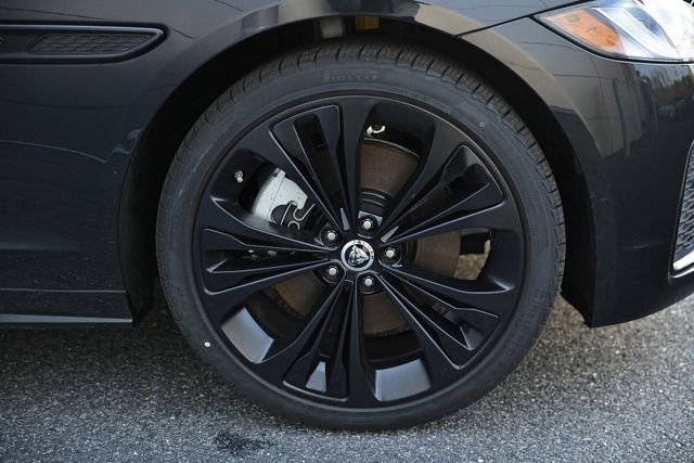 New 2024 Jaguar XF R-Dynamic SE AWD/4WD image 14