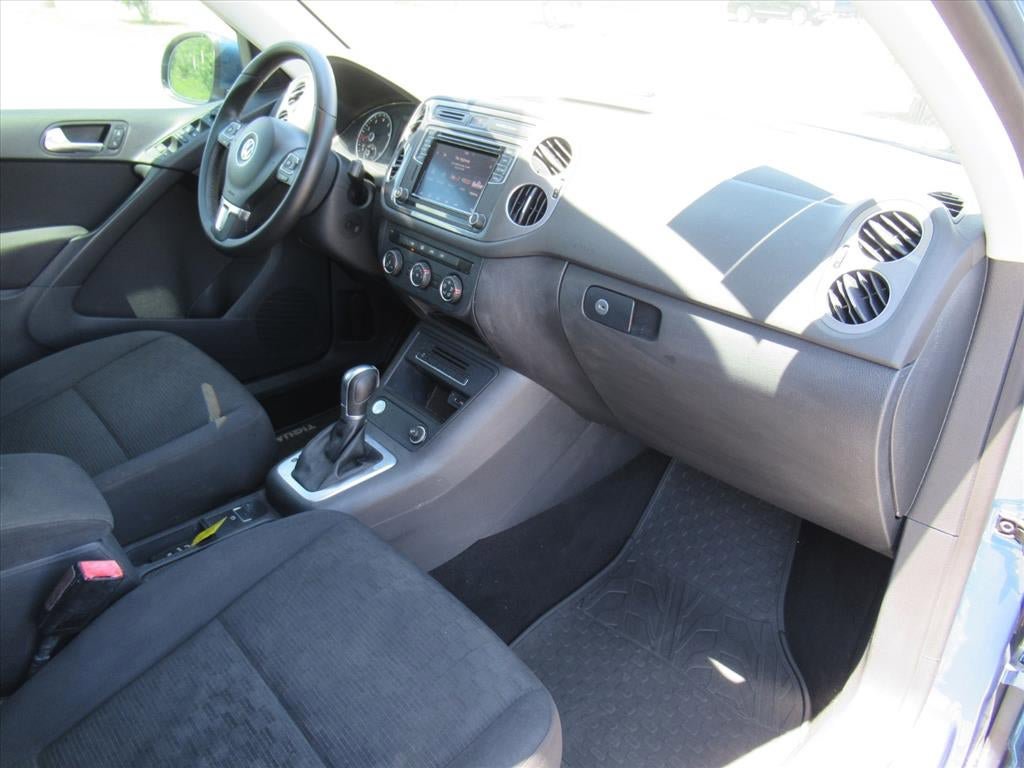 Used 2017 Volkswagen Tiguan Limited w/ Premium Package FWD image 11