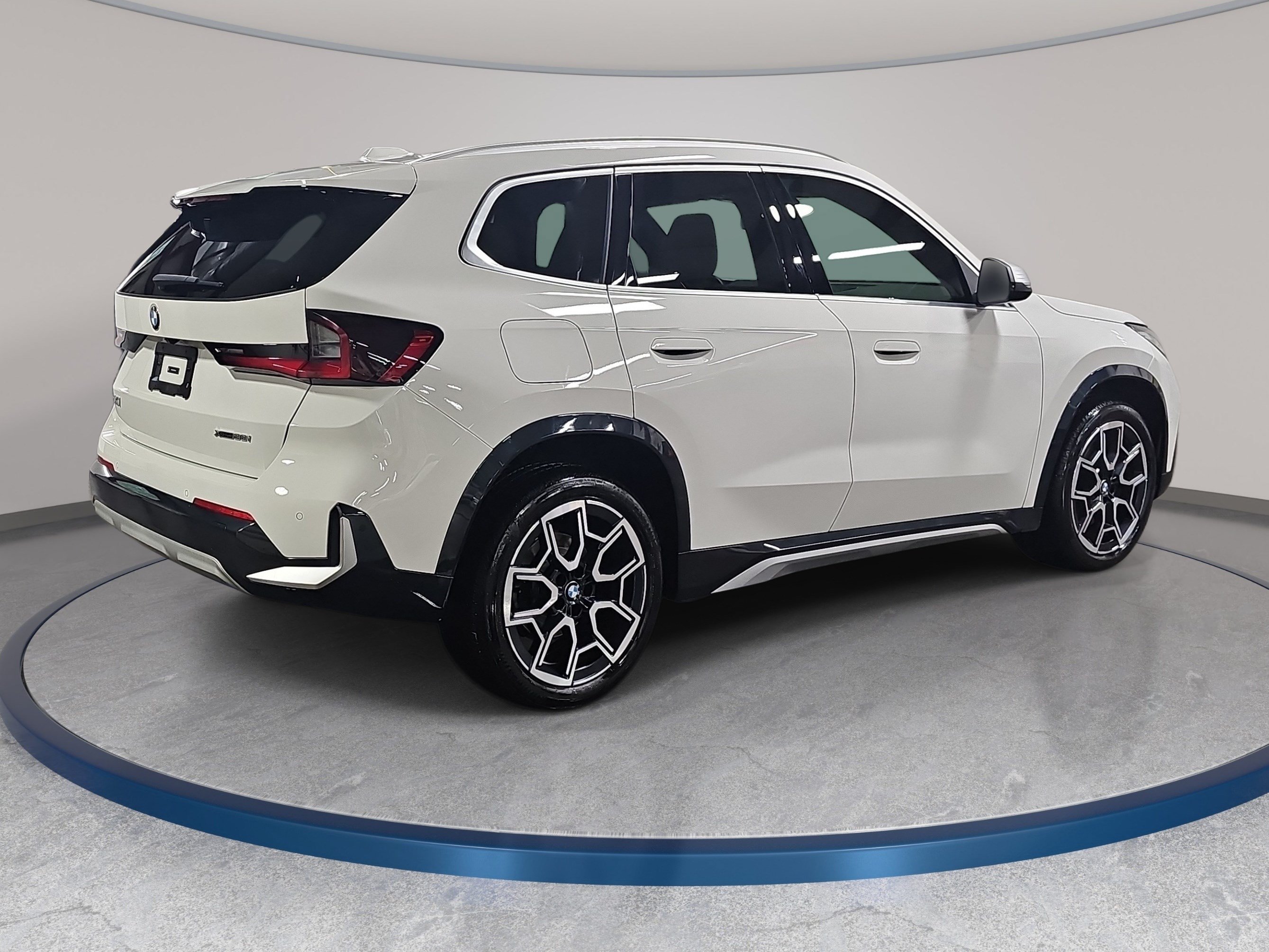 Certified 2023 BMW X1 xDrive28i w/ Premium Package AWD/4WD image 6