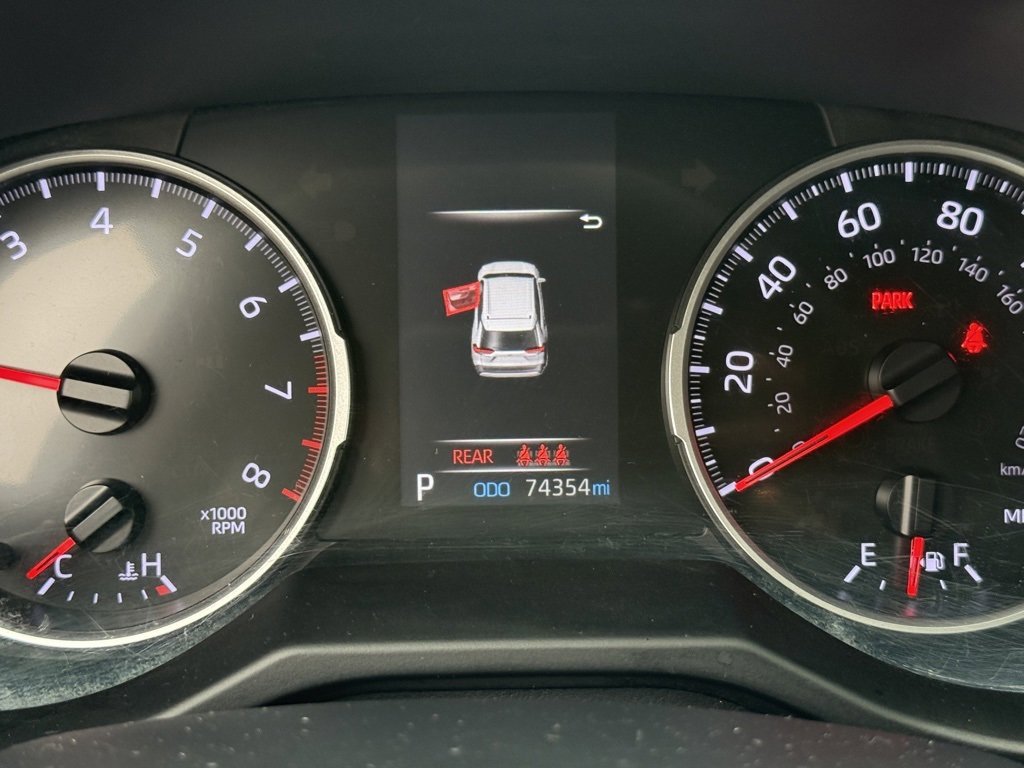 Used 2020 Toyota RAV4 LE w/ Carpet Mat Package image 23