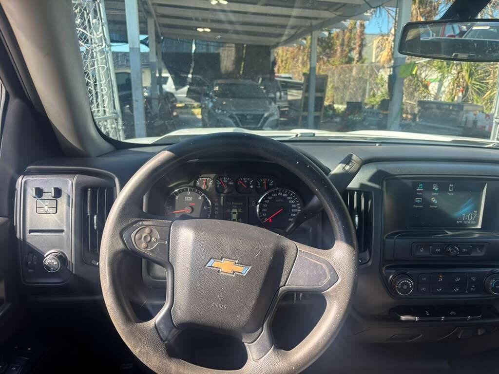 Used 2018 Chevrolet Silverado 1500 W/T w/ Trailering Package RWD image 7