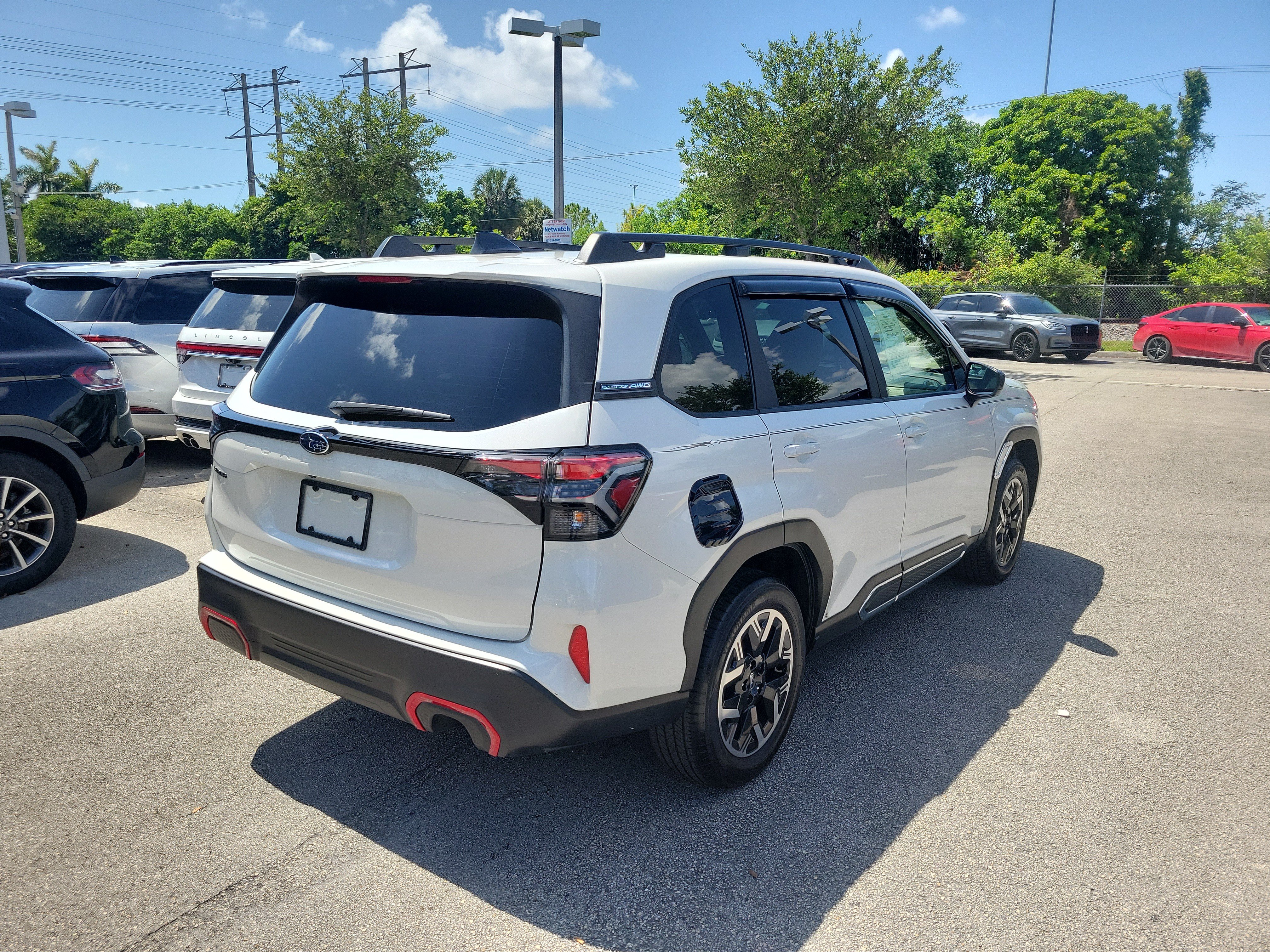 Used 2025 Subaru Forester Premium AWD/4WD image 6