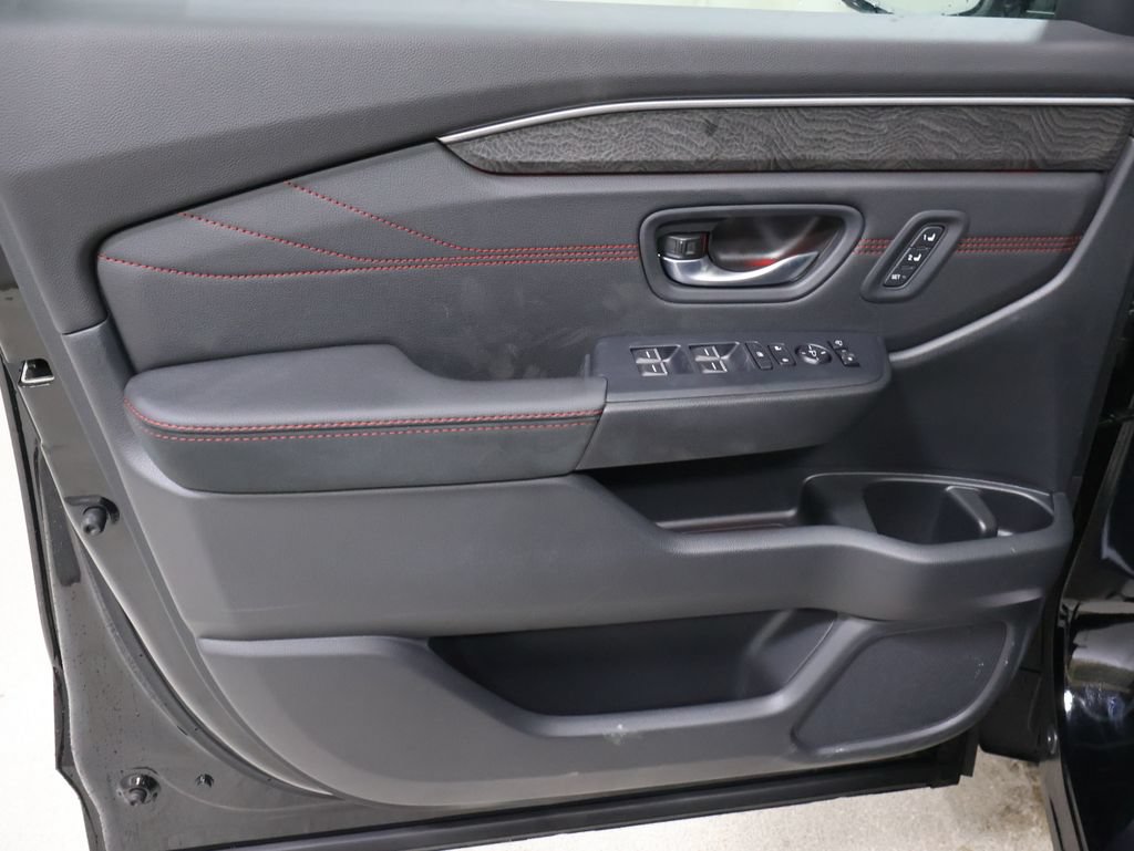 New 2026 Honda Pilot Black Edition image 12