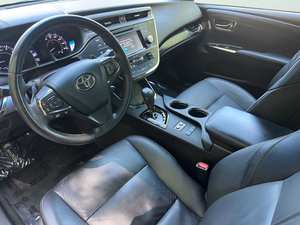 Used 2016 Toyota Avalon XLE image 26