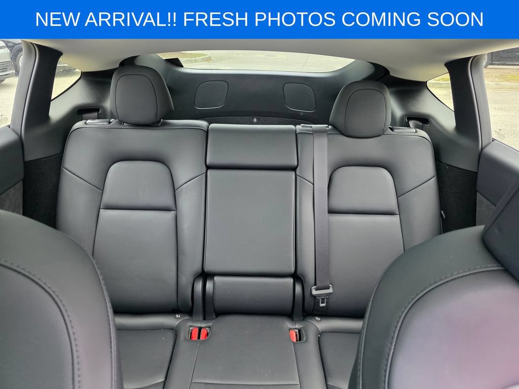 Used 2024 Tesla Model Y Long Range RWD image 13
