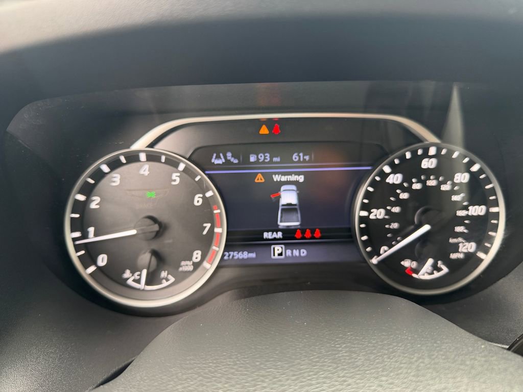 Used 2024 Nissan Titan SV w/ SV Convenience Package image 14