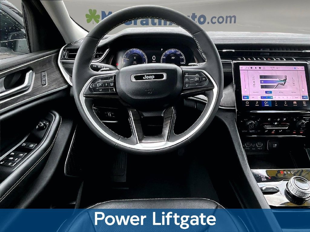 Used 2023 Jeep Grand Cherokee Limited w/ Luxury Tech Group II AWD/4WD image 11