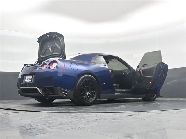 Used 2015 Nissan GT-R Black Edition image 51