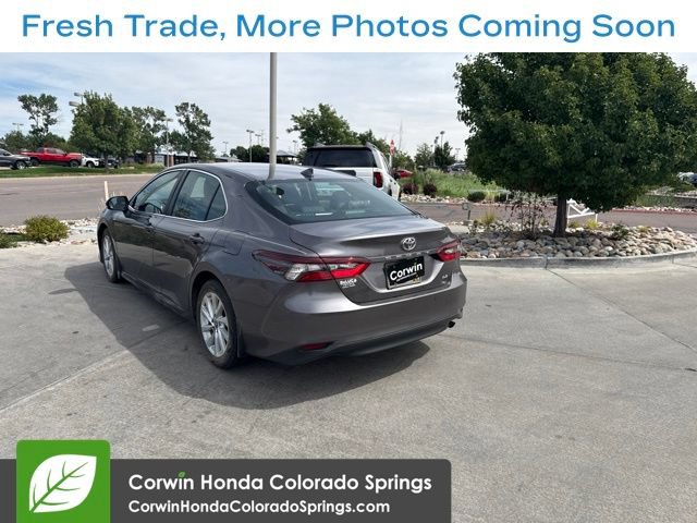 Used 2021 Toyota Camry LE FWD image 5