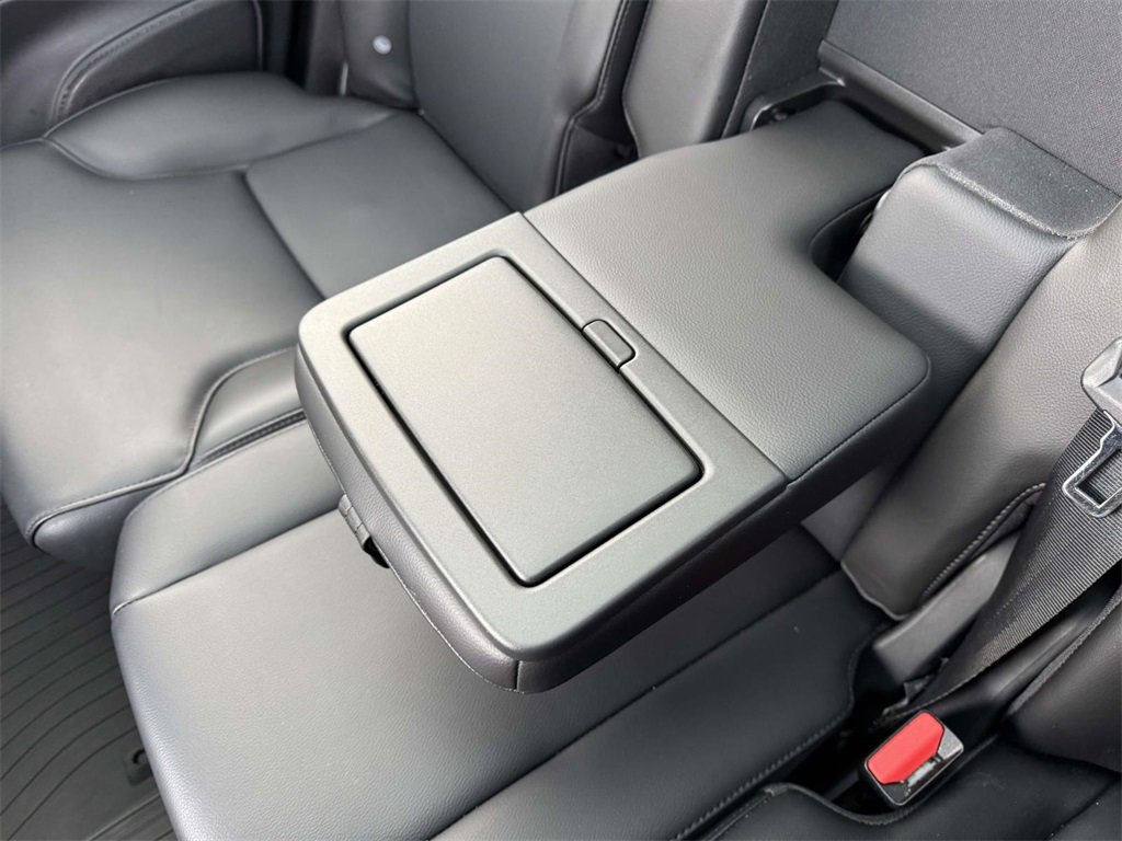 Certified 2024 Volvo XC90 B5 Core w/ Climate Package image 10