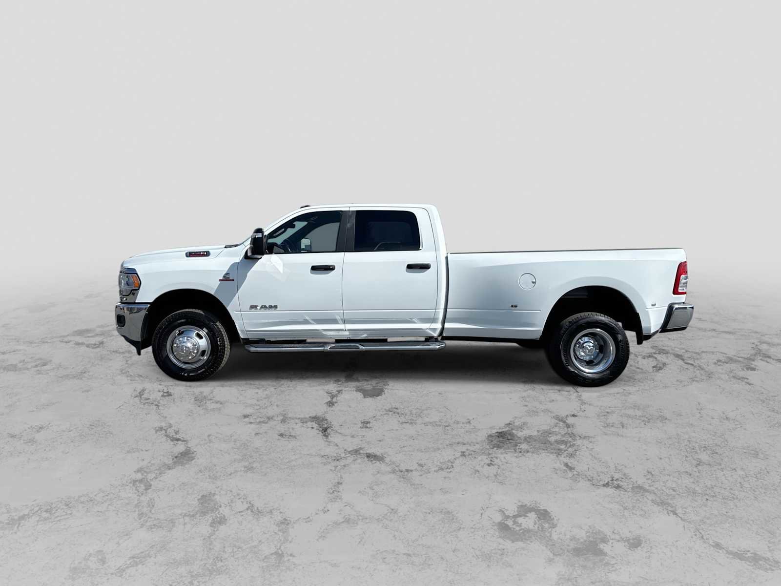 Certified 2023 RAM 3500 Big Horn w/ Level 1 Equipment Group AWD/4WD image 5