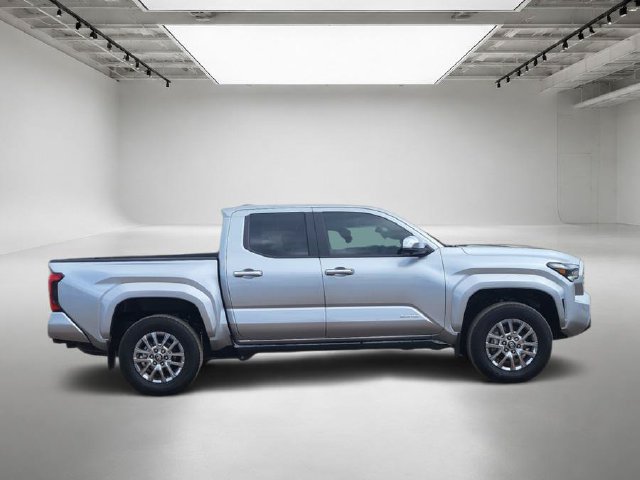 Used 2024 Toyota Tacoma Limited w/ Limited Package (LT) AWD/4WD image 6
