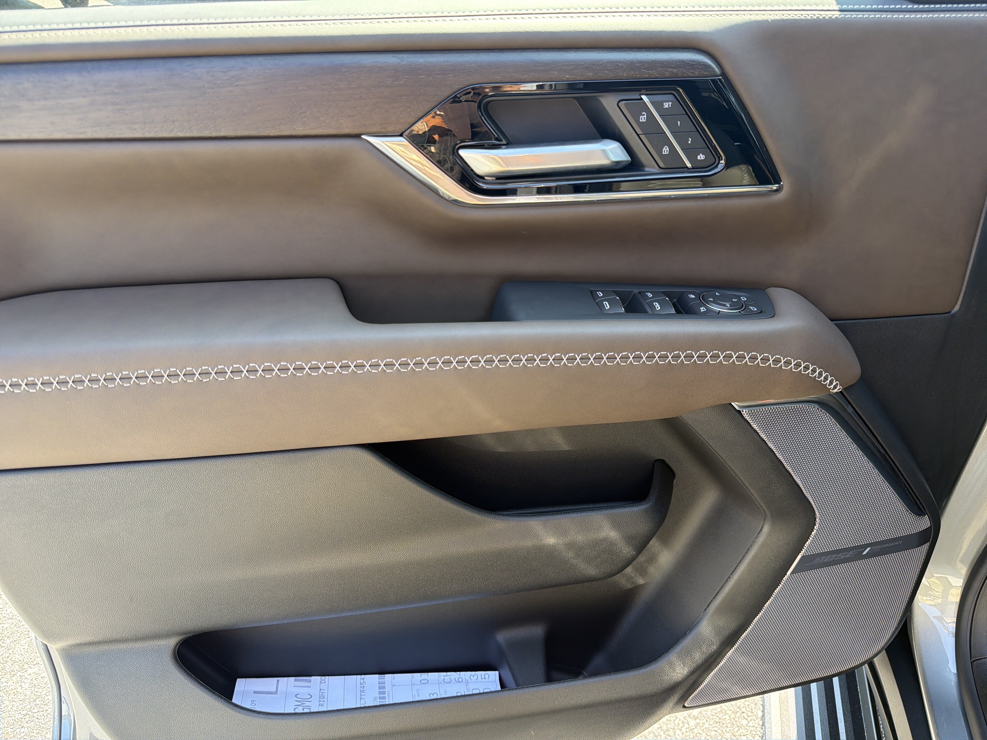 New 2026 GMC Yukon XL Denali Ultimate AWD/4WD image 11