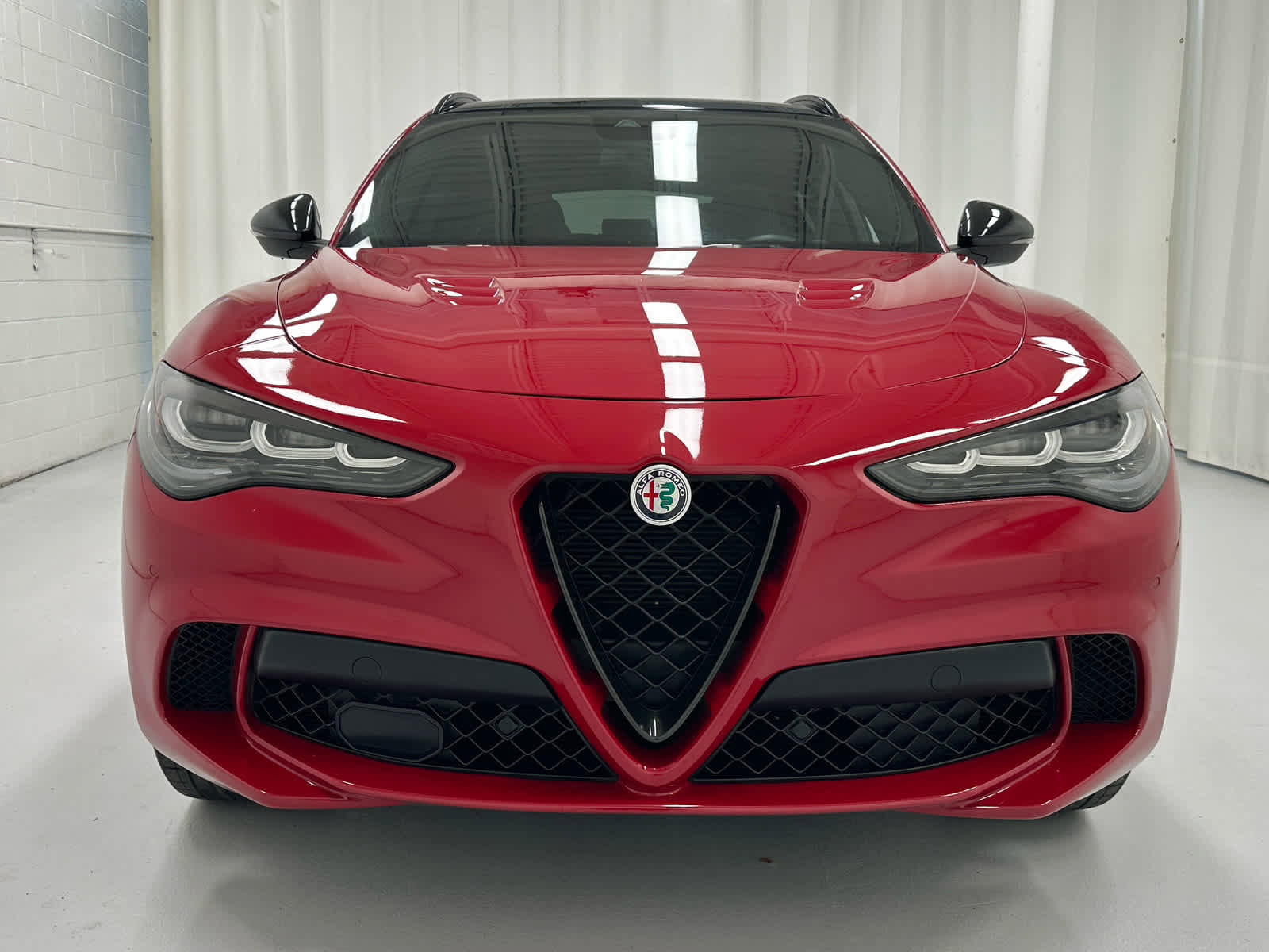 Used 2024 Alfa Romeo Stelvio Quadrifoglio w/ Active Assist Plus Package AWD/4WD image 5