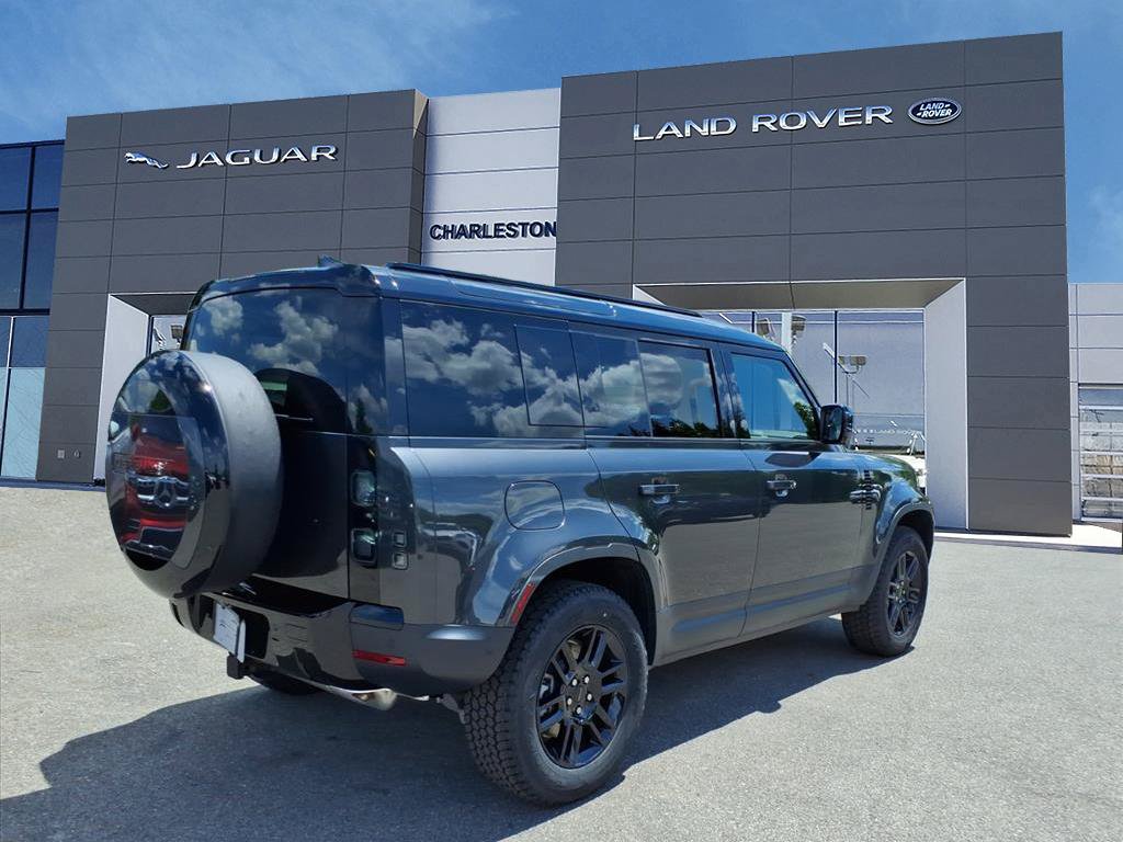 Used 2026 Land Rover Defender 110 S AWD/4WD image 5