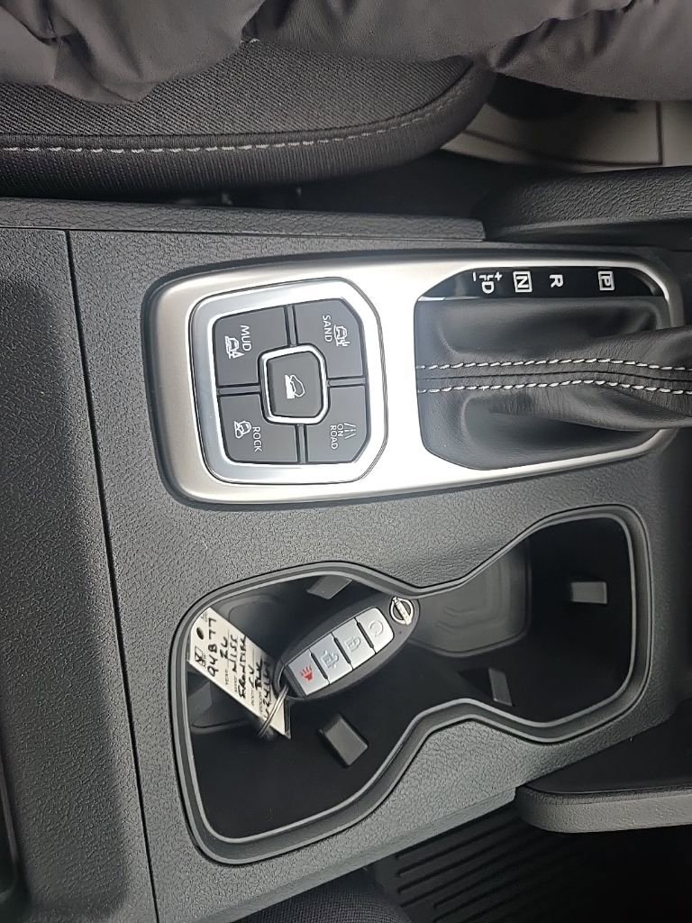 New 2026 Nissan Frontier SV w/ All-Weather Content Package image 21