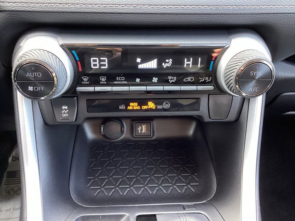 Used 2025 Toyota RAV4 XLE image 18