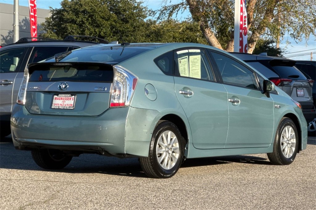 Used 2015 Toyota Prius Base image 3