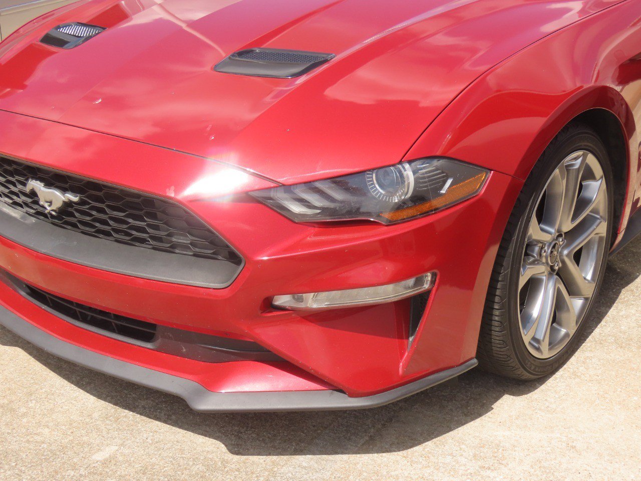 Used 2020 Ford Mustang Premium w/ Equipment Group 201A RWD image 3