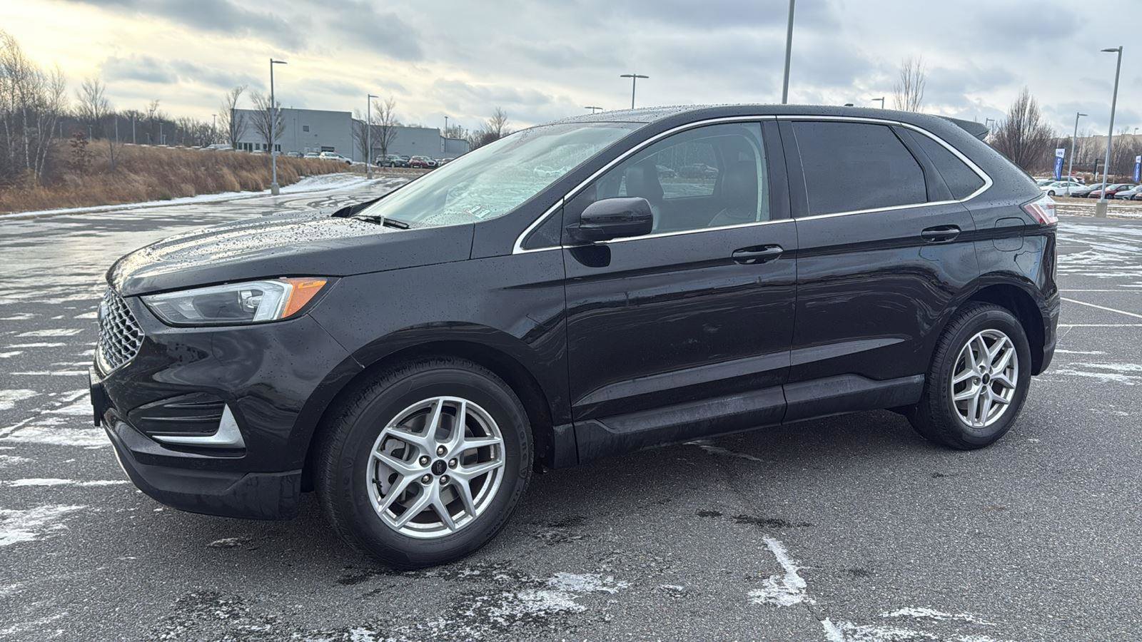 Used 2023 Ford Edge SEL image 14