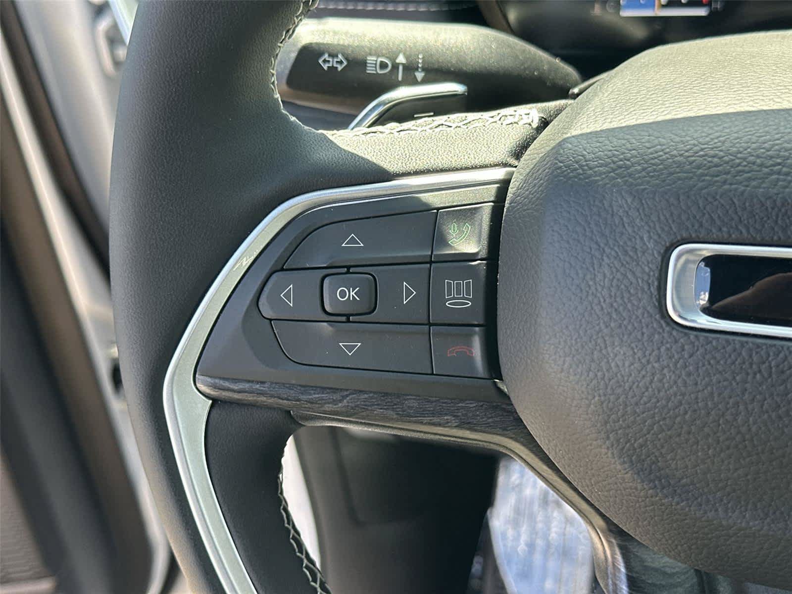 Used 2026 Jeep Grand Cherokee Altitude RWD image 34