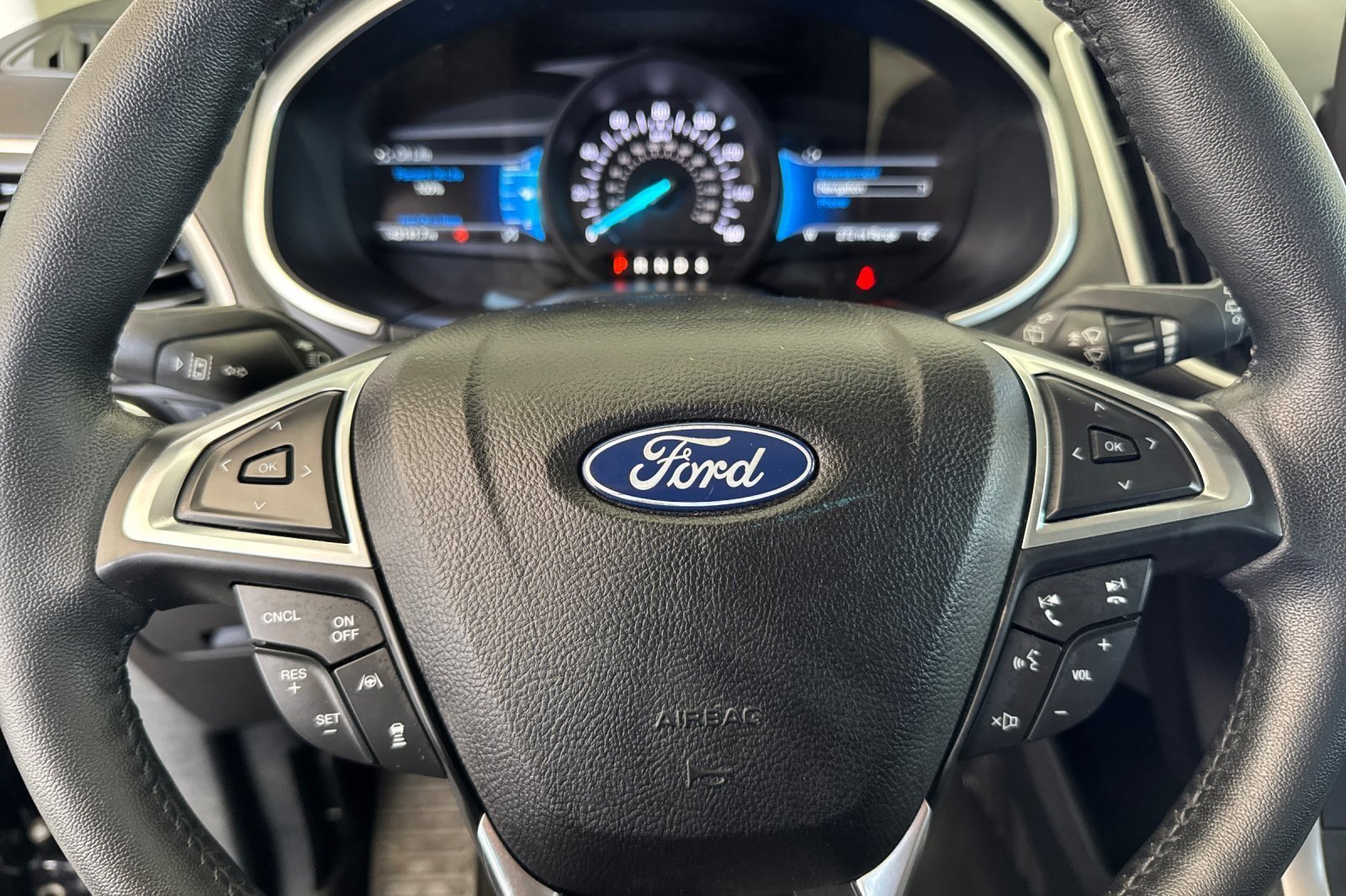 Used 2021 Ford Edge SEL AWD/4WD image 23