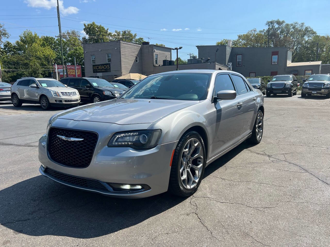 Used 2015 Chrysler 300 S image 4