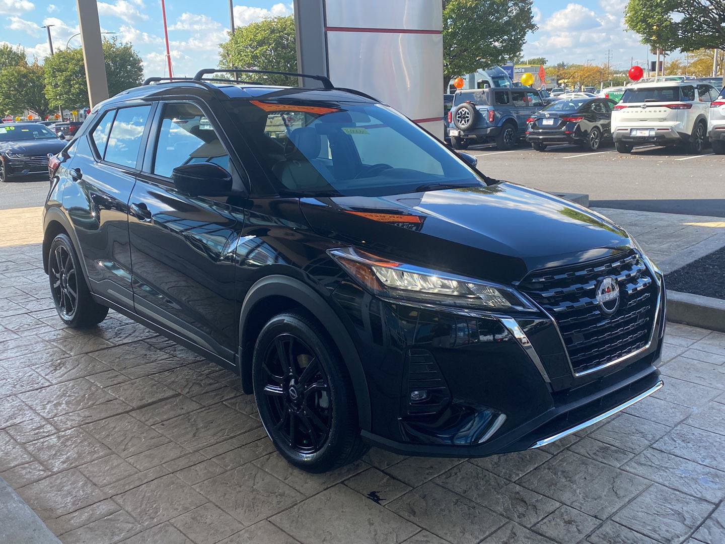 Certified 2023 Nissan Kicks SR w/ SR Premium Package FWD image 3
