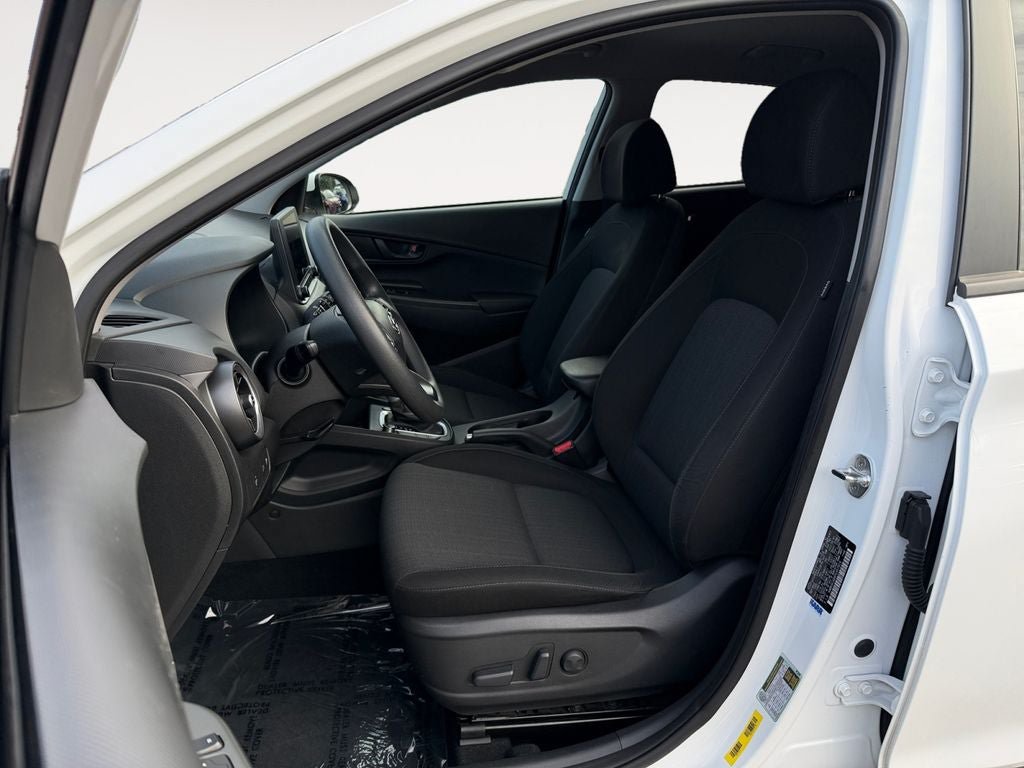 Used 2023 Hyundai Kona SEL AWD/4WD image 6
