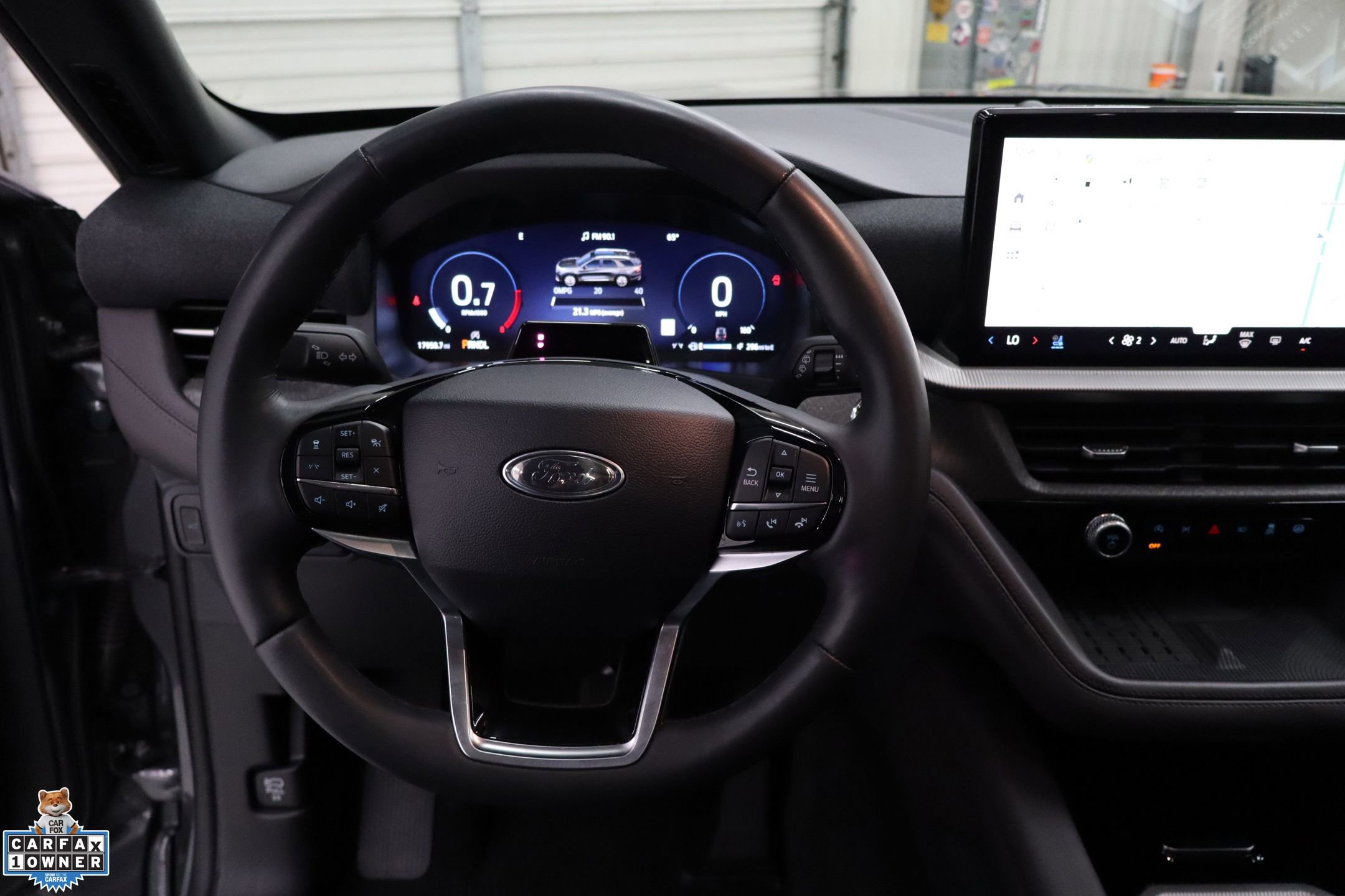 Certified 2025 Ford Explorer Platinum w/ LUX Leather Package image 19