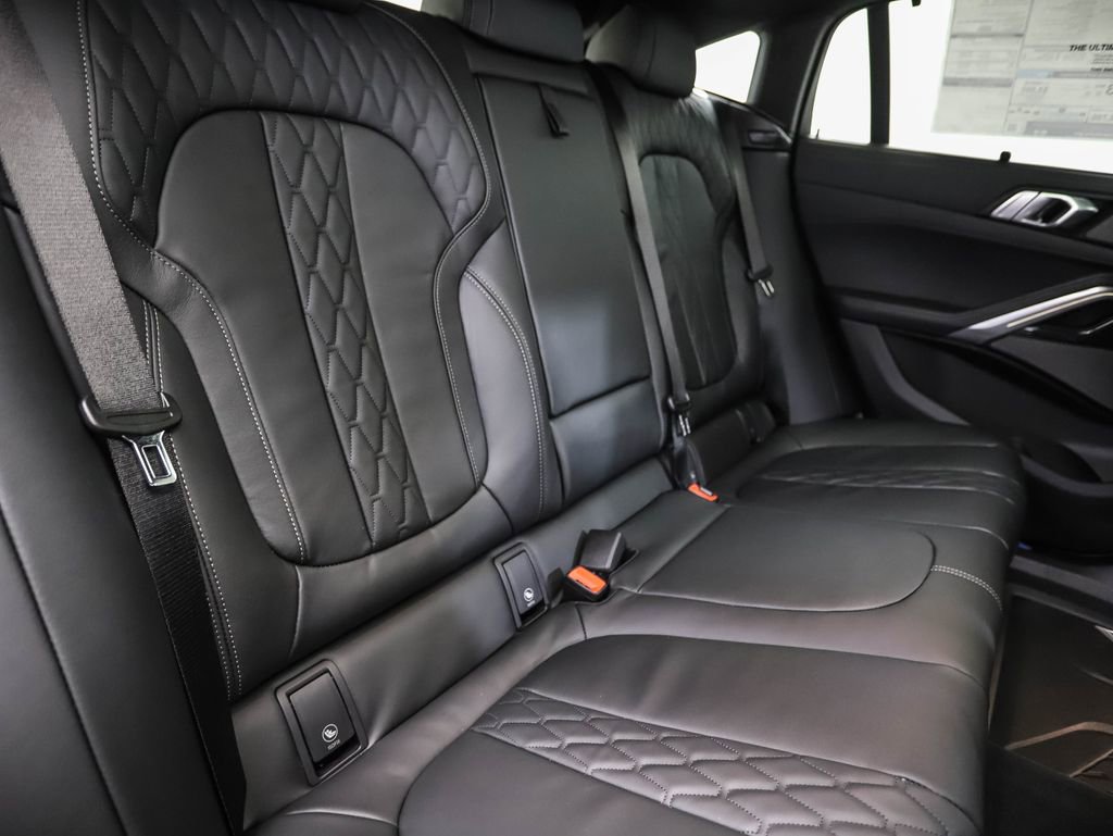 New 2026 BMW X6 xDrive40i w/ Executive Package image 27