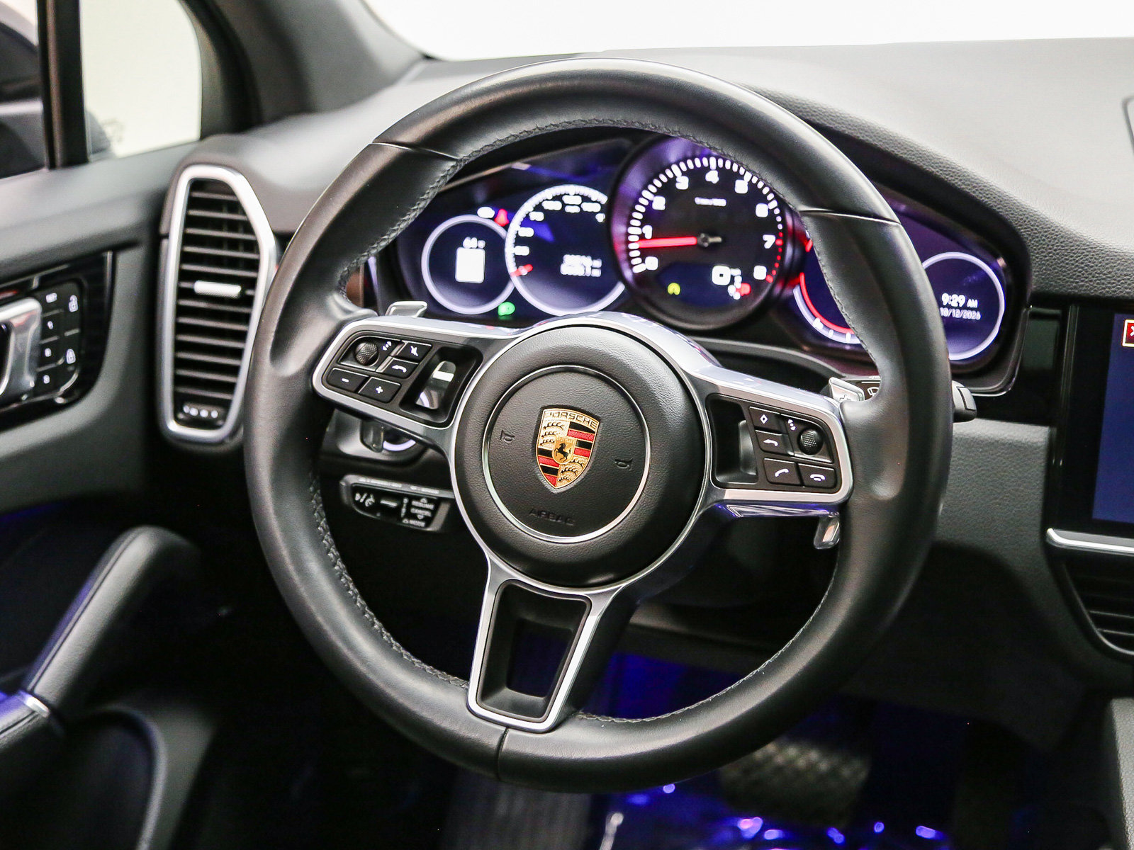 Certified 2023 Porsche Cayenne Platinum Edition AWD/4WD image 19