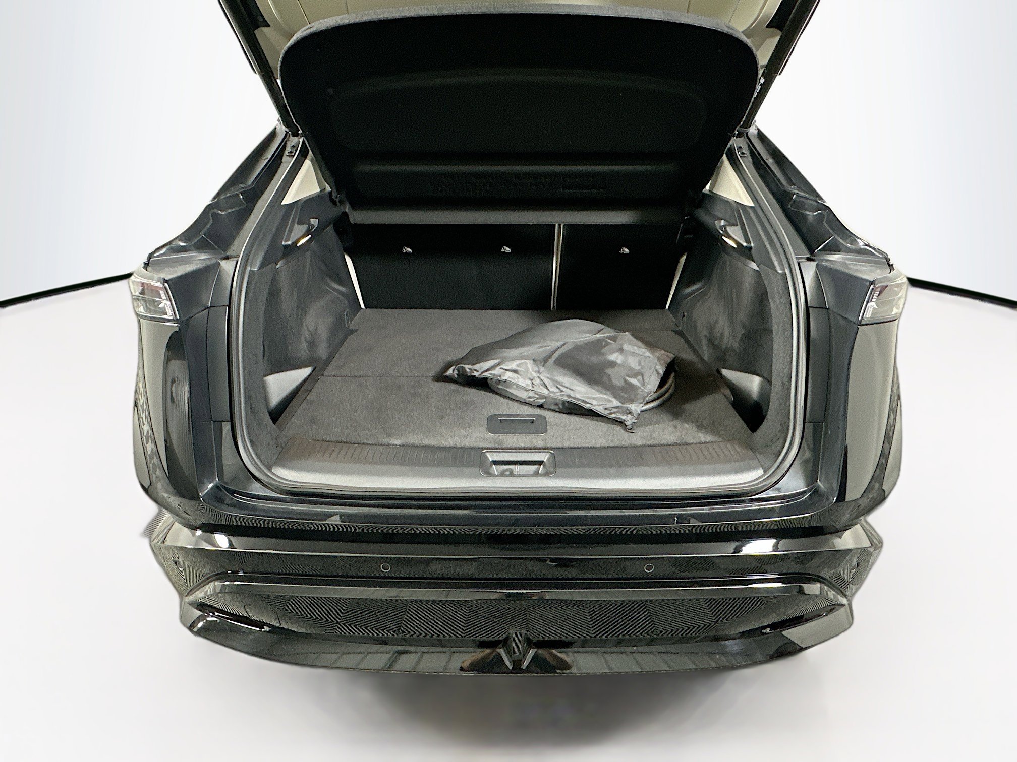 Used 2024 Nissan Ariya AWD image 30