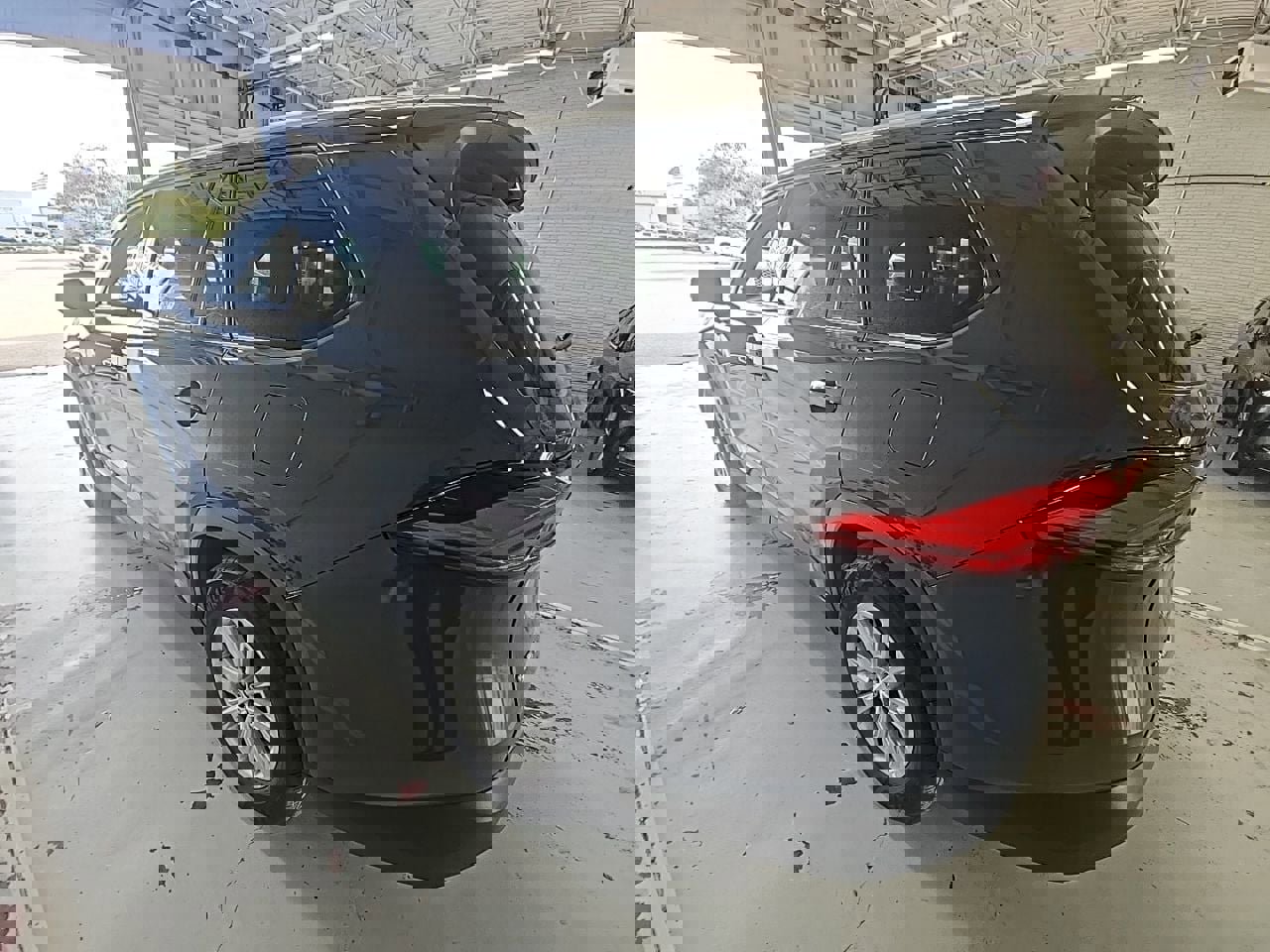 Used 2024 Toyota Grand Highlander XLE image 6