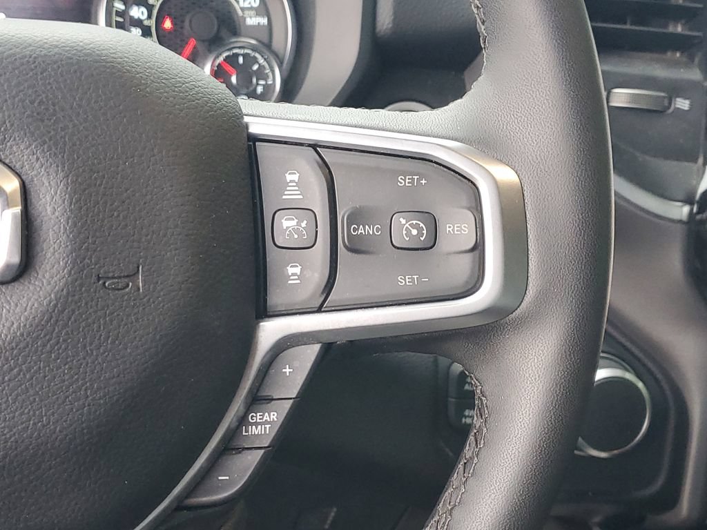 Used 2025 RAM 1500 Big Horn AWD/4WD image 23