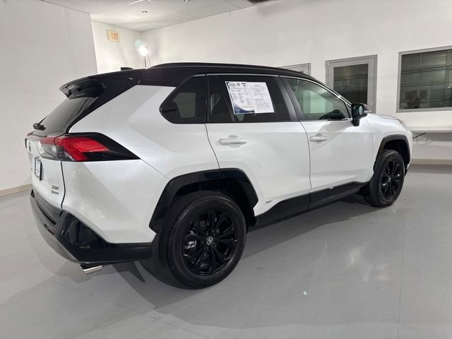 Used 2025 Toyota RAV4 XSE w/ Weather Package AWD/4WD image 16