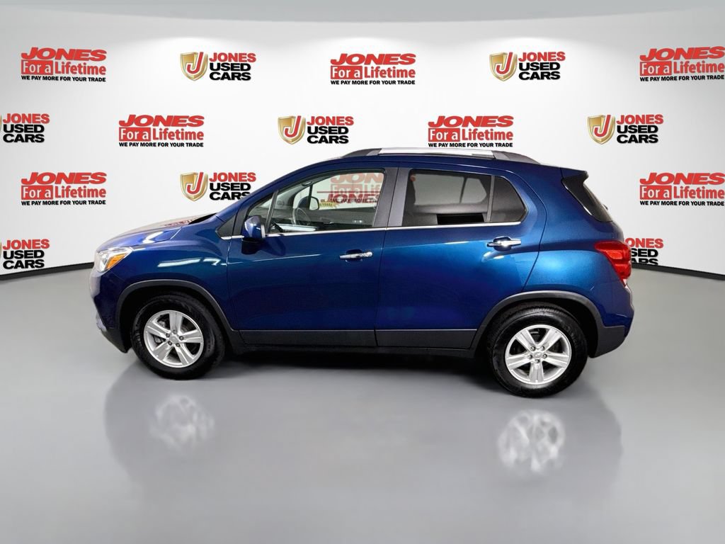 Used 2020 Chevrolet Trax LT w/ LT Convenience Package FWD image 13