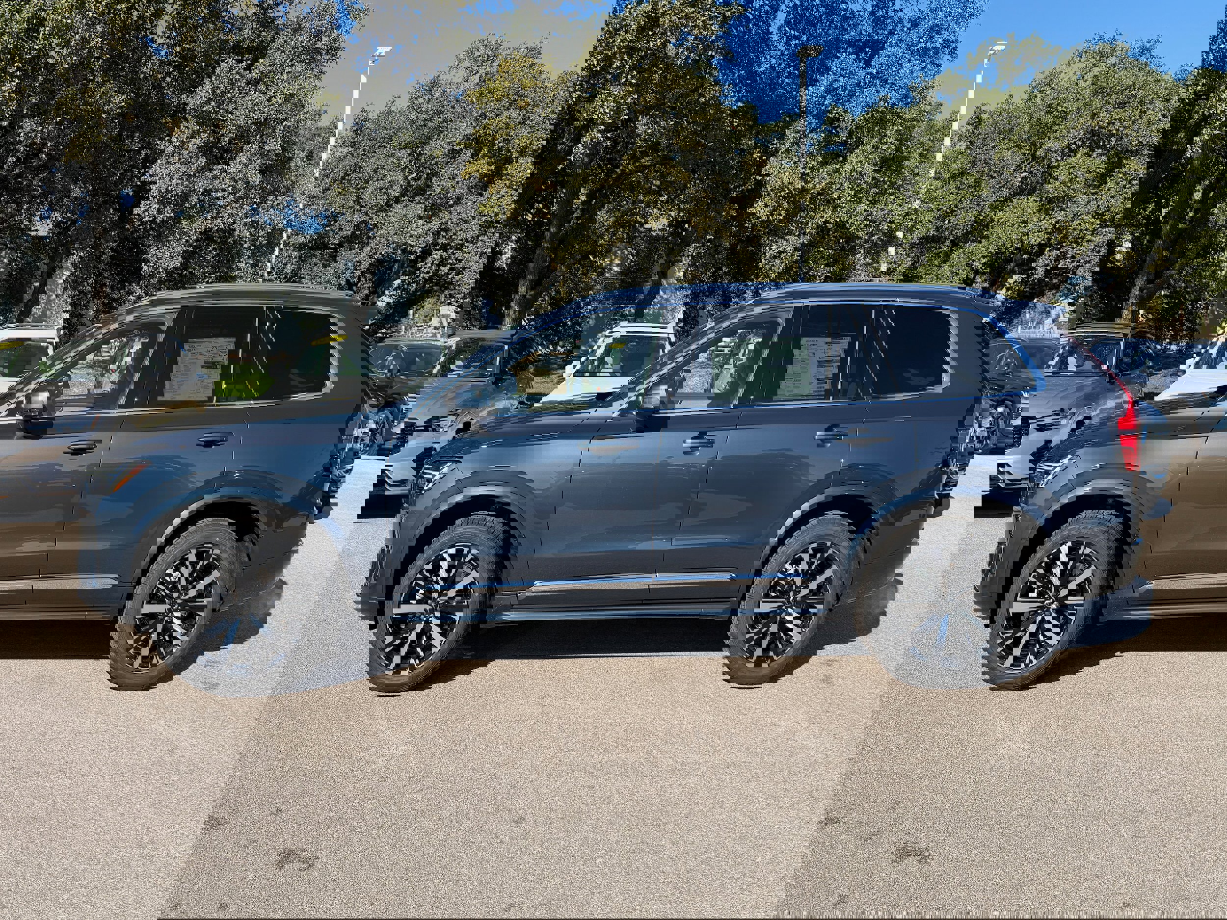 New 2026 Volvo XC90 B6 Core w/ Protection Package Premier image 3