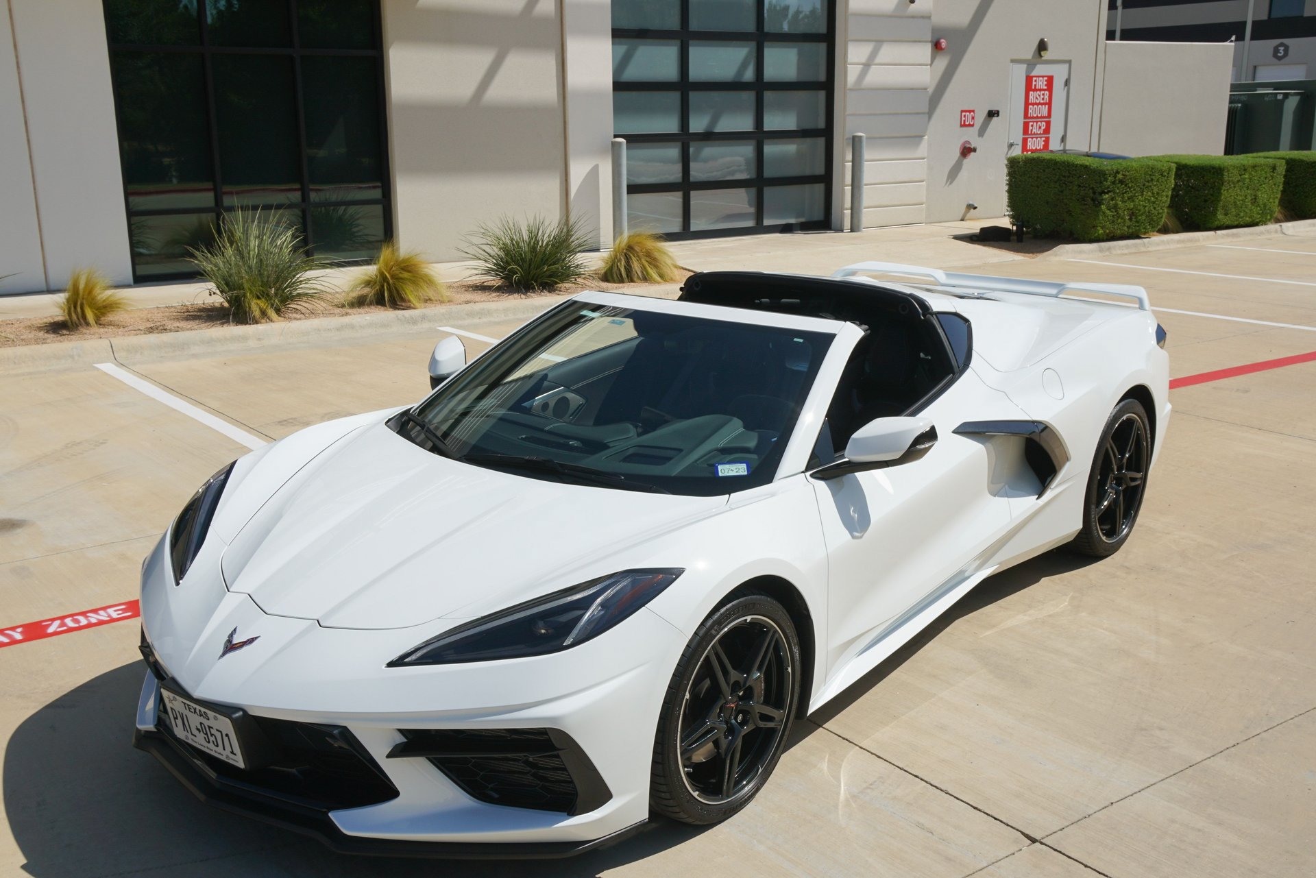 Used 2021 Chevrolet Corvette Stingray Preferred Cpe w/ Z51 Performance Package RWD image 18