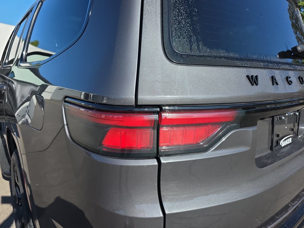 Used 2024 Jeep Wagoneer Series II AWD/4WD image 37
