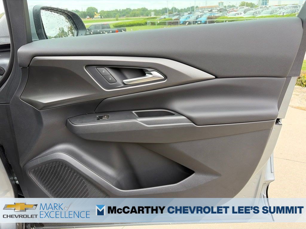 New 2026 Chevrolet Equinox EV LT w/ Comfort Package FWD image 25