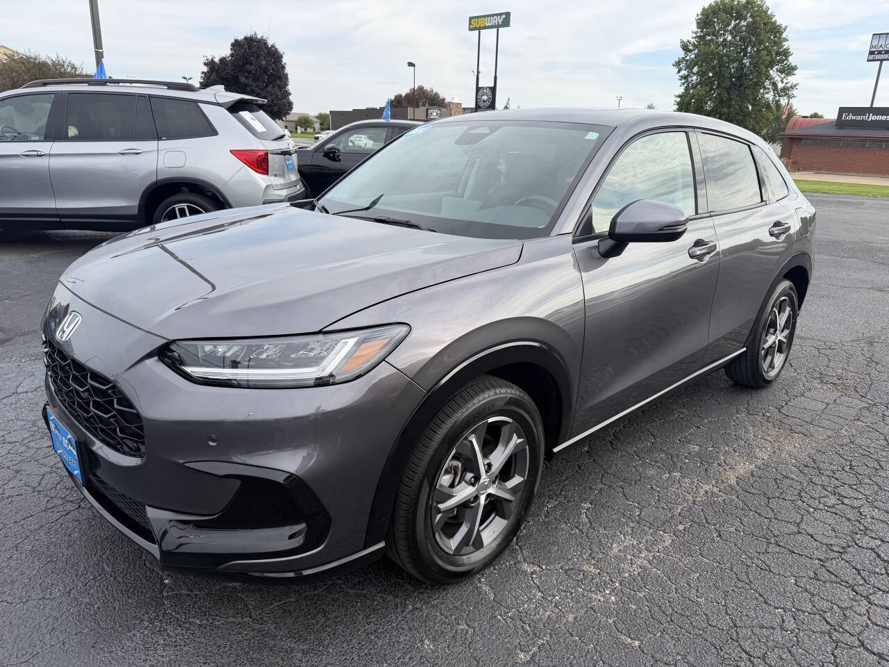 Used 2024 Honda HR-V EX-L image 4