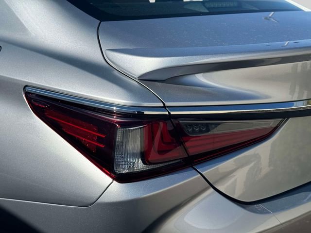Certified 2023 Lexus ES 350 w/ Premium Package image 14