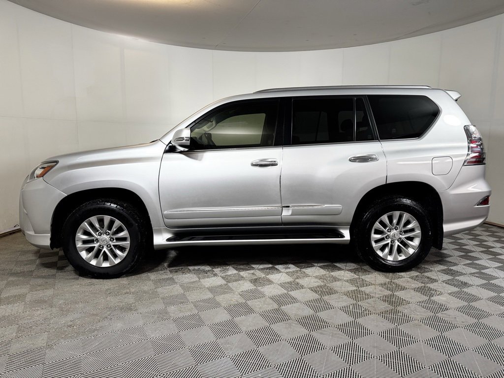 Used 2019 Lexus GX 460 image 5