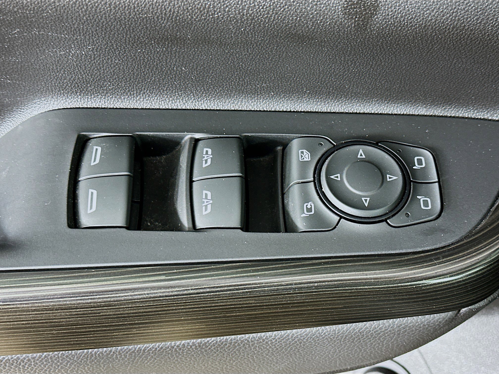 Used 2023 GMC Acadia SLT w/ Elevation Edition image 15