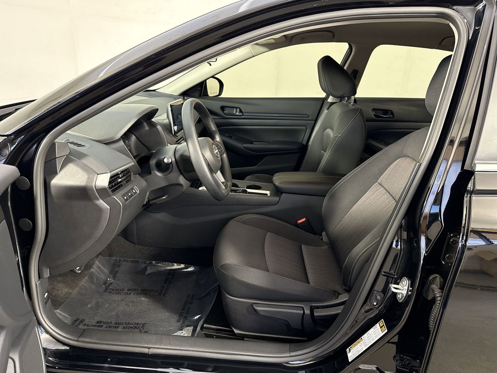 Certified 2025 Nissan Altima 2.5 S image 4