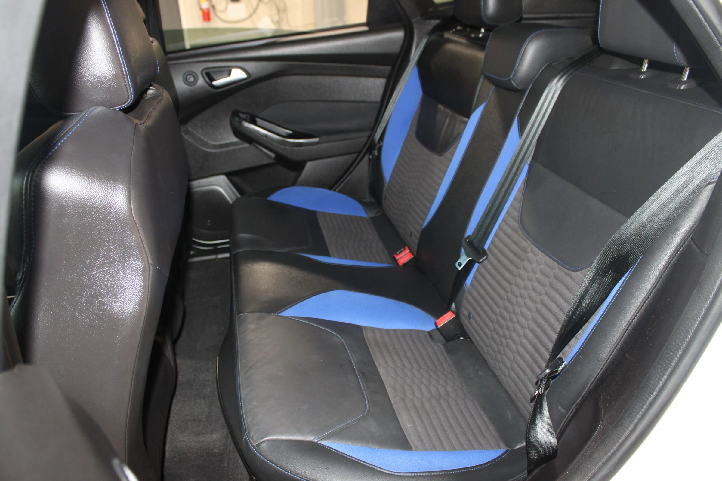 Used 2015 Ford Focus ST w/ Equipment Group 401A image 23