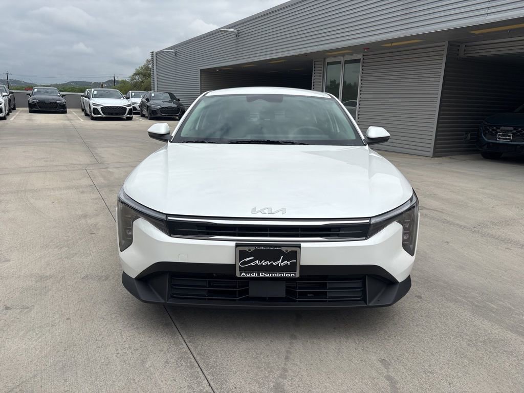 Used 2025 Kia K4 LXS image 2