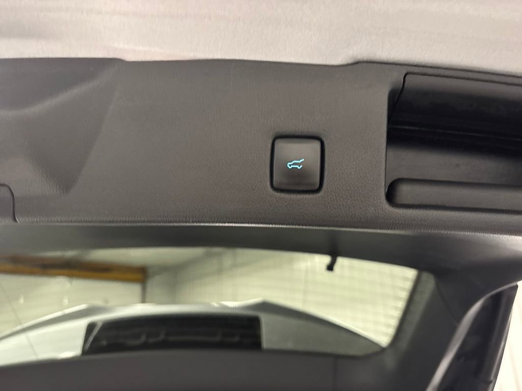 Used 2023 Ford Escape ST-Line image 15